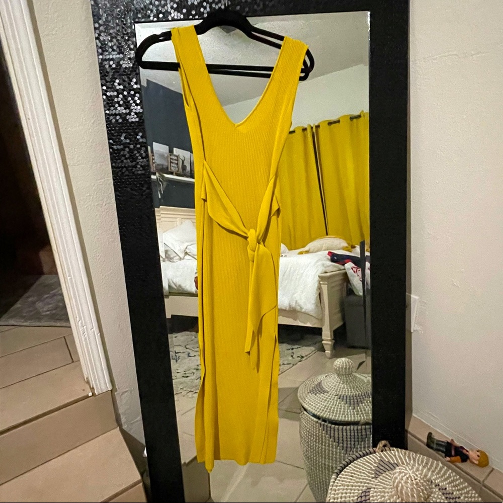 Super cute Forever 21 yellow dress